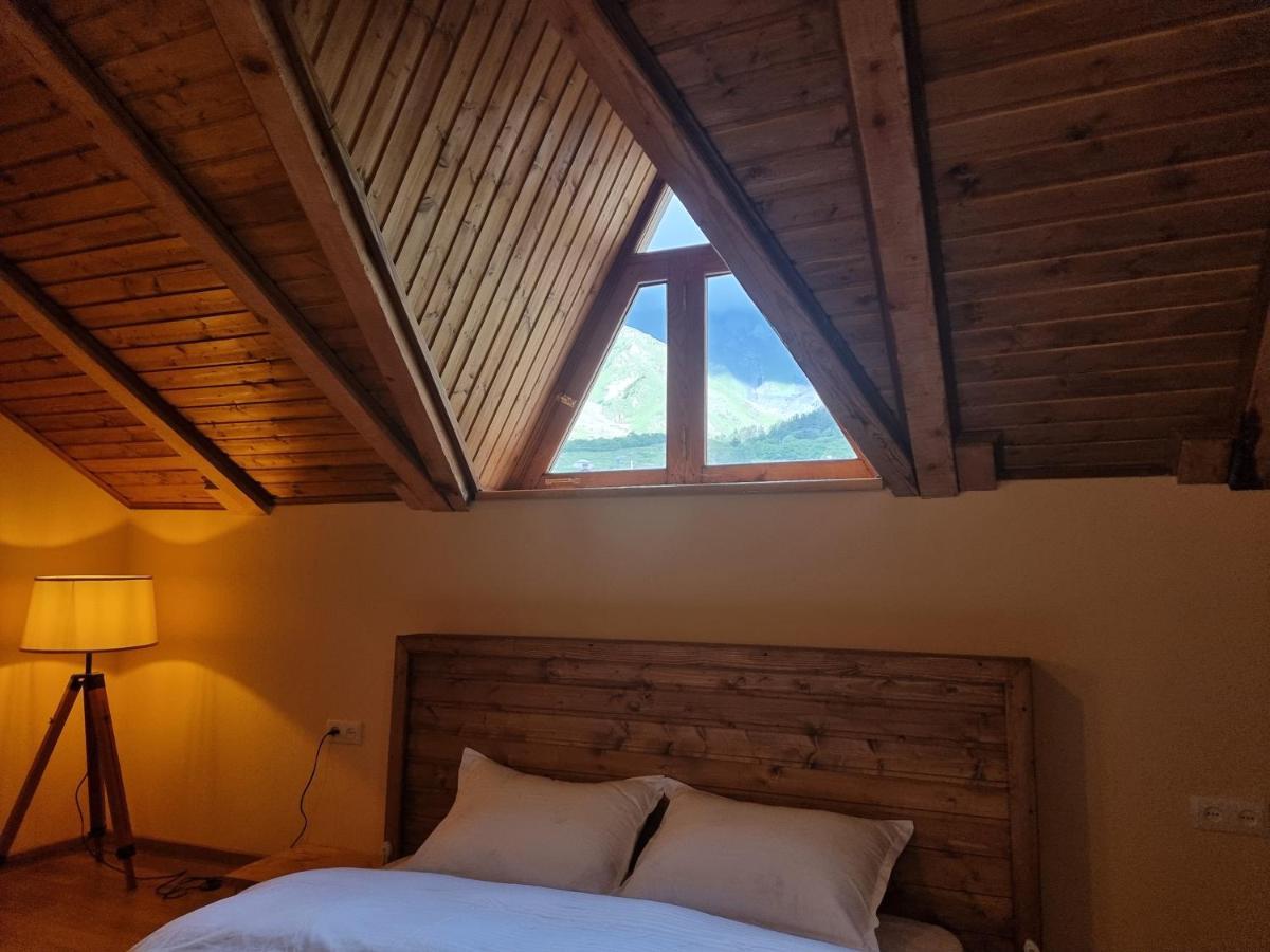 Graf Kazbegi Ξενοδοχείο Εξωτερικό φωτογραφία