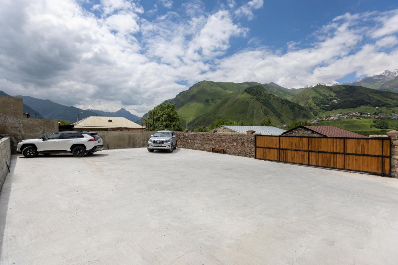 Graf Kazbegi Ξενοδοχείο Εξωτερικό φωτογραφία