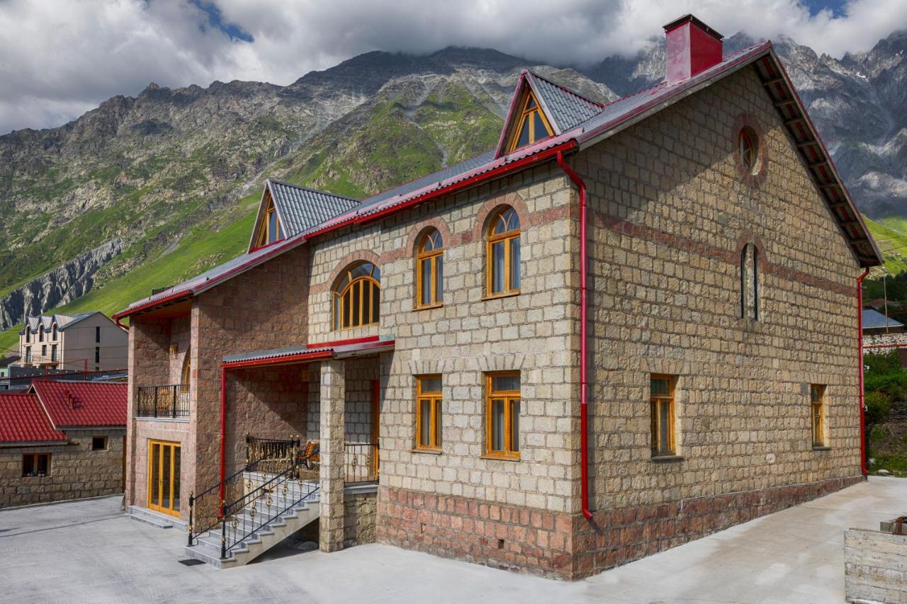 Graf Kazbegi Ξενοδοχείο Εξωτερικό φωτογραφία